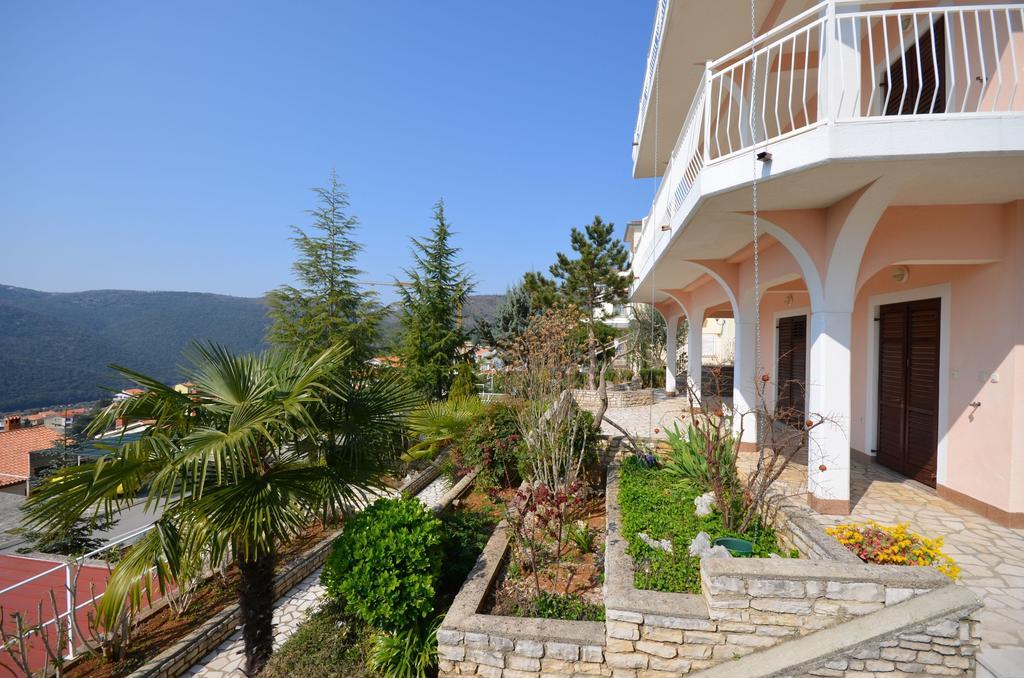 Apartments Slavica Rabac Exterior photo