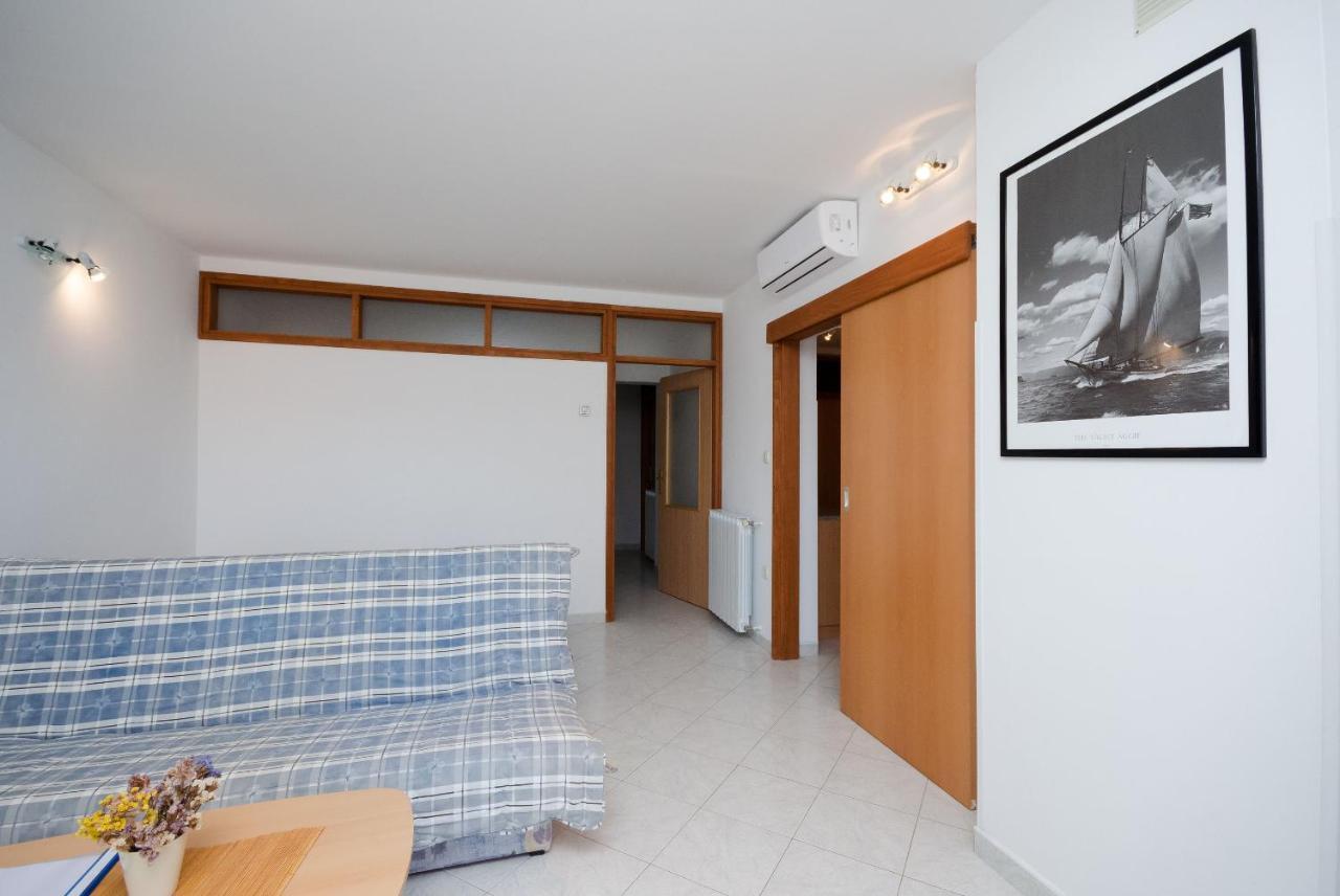 Apartments Slavica Rabac Exterior photo